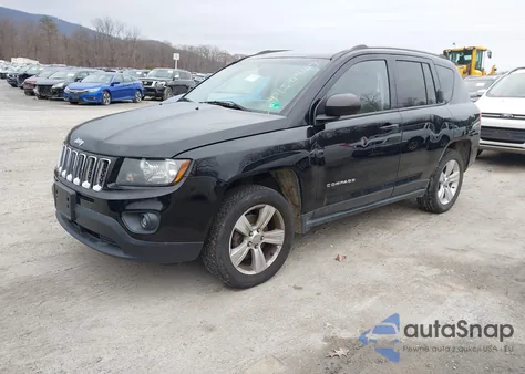 2016 Jeep Compass Sport z USA, uszkodzony, nr VIN 1C4NJCBA4GD753544